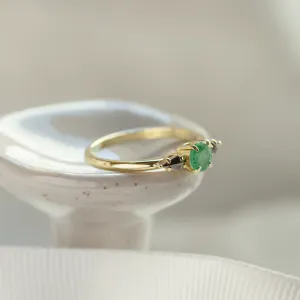 Gold ring with emerald and kite salt and pepper diamonds KIM Thumbnail