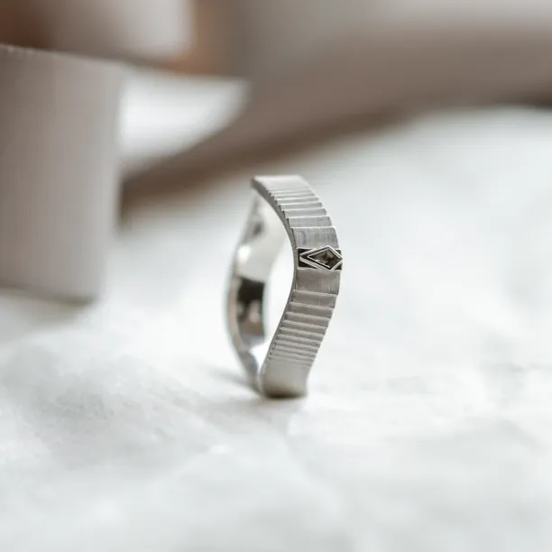 Men's ring with kite salt and pepper diamond CHARLIE Image