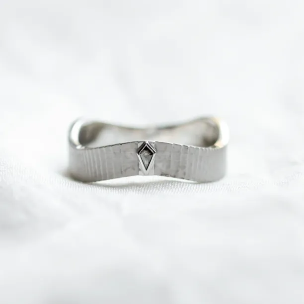 Men's ring with kite salt and pepper diamond CHARLIE Image