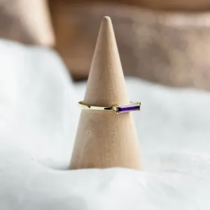 Gold ring with baguette amethyst AYLA Thumbnail