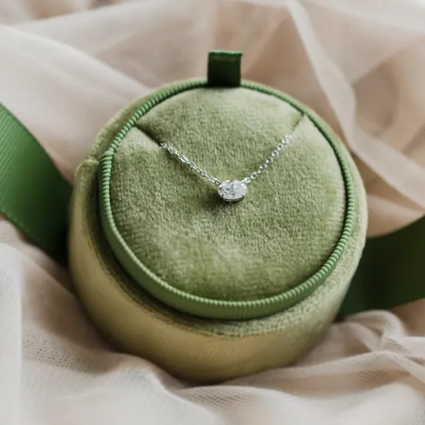 Gold necklace with oval moissanite ARIA Image