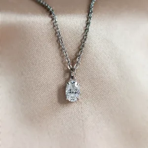 Gold pendant with oval moissanite VIVIEN Thumbnail