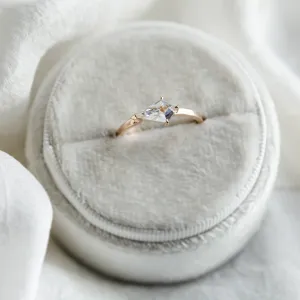 Gold ring with kite moissanite CAMERON Thumbnail