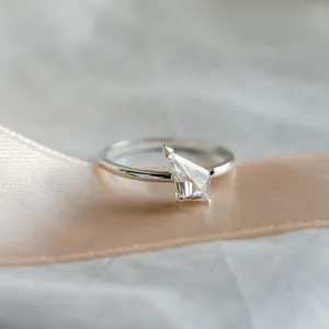 Atypical gold ring with kite moissanite JODIE Thumbnail