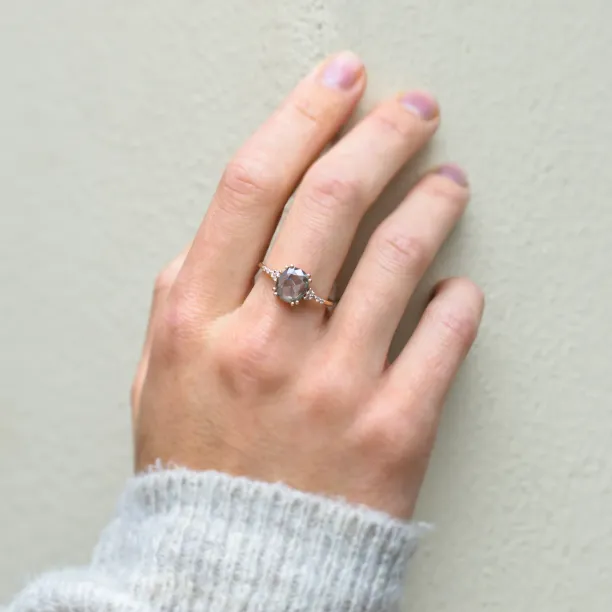 Gold ring with salt and pepper diamond AGNES Image