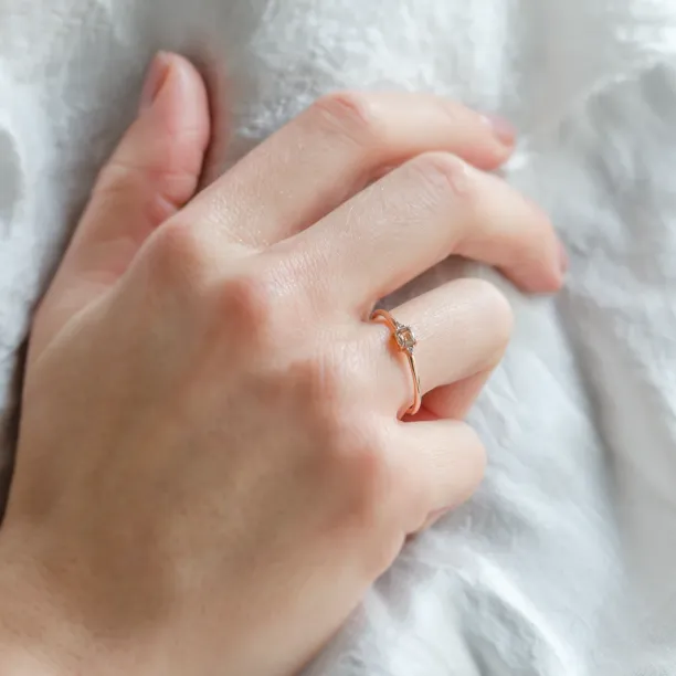 Minimalist diamond ring LARA Image