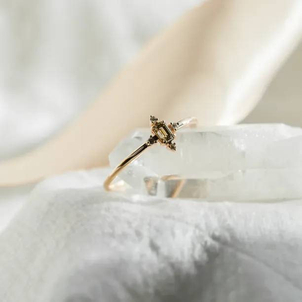 Gold ring with champagne diamond KYLIE Image