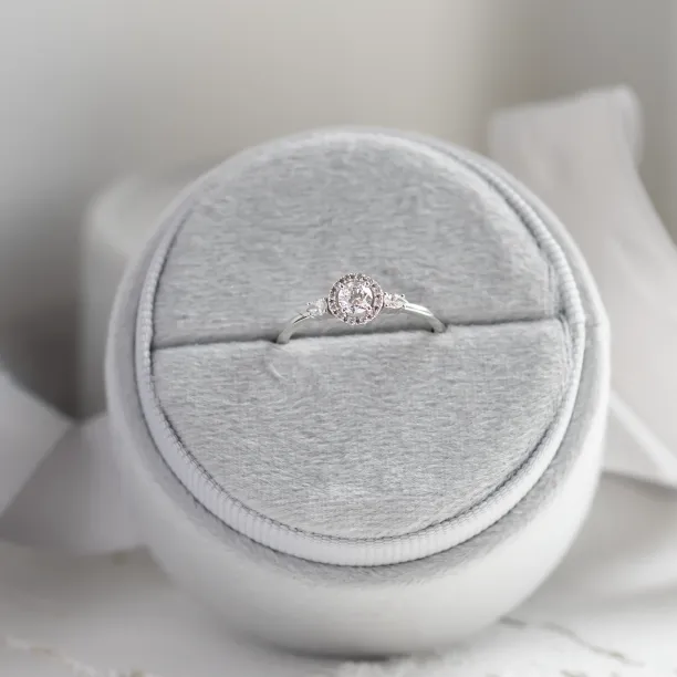 Unusual engagement ring with diamonds CARLITA Image