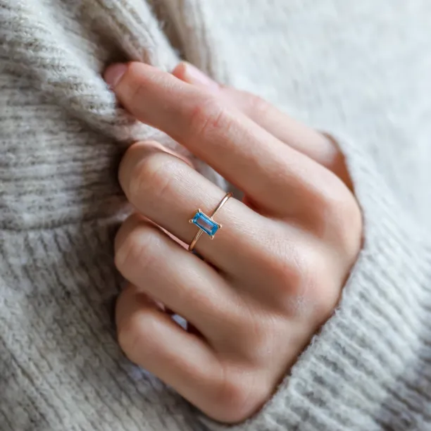 Gold ring with blue topaz CONSTANCE Image