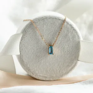 Gold necklace with a baguette cut topaz LUCERNE Thumbnail