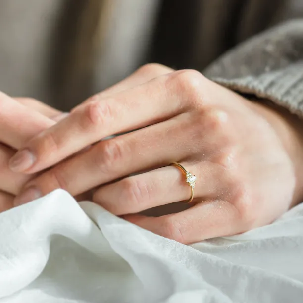 Romantic engagement ring with diamonds MILLIANA Image