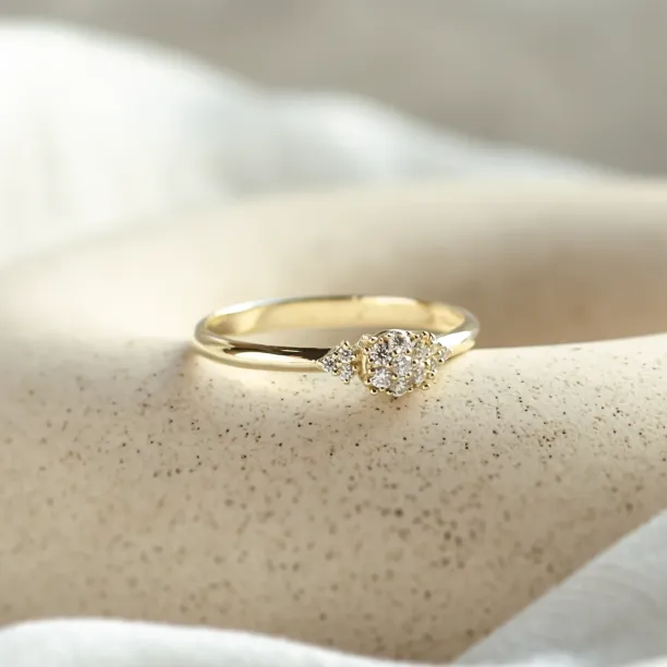 Gold engagement ring with pavé diamonds BIRDIE Image