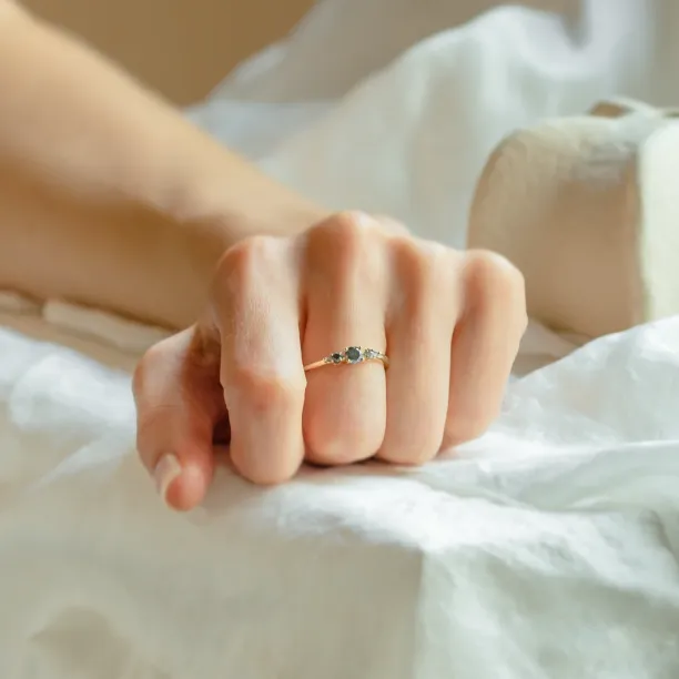 Gold ring with three salt and pepper diamonds SOARIS Image