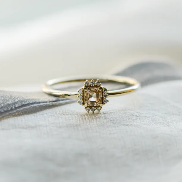 Fancy diamond ring NOBILIS Image