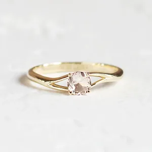 Delicate gold ring with morganite ROSALIS