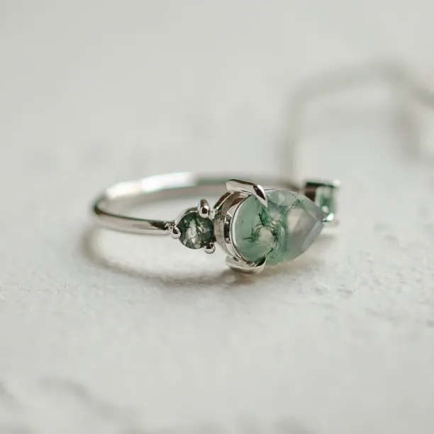 Asymmetrical gold ring with moss agates ARTE Image