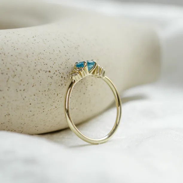 Gold ring with Swiss blue topaz and diamonds LUCIDE Image