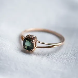 Gold ring with teal sapphire and diamonds ESMÉ Thumbnail
