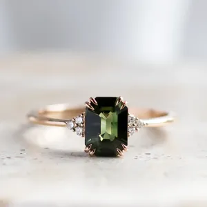 Gold ring with emerald sapphire and diamonds REZI Thumbnail