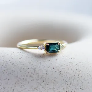 Modern ring with emerald sapphire and diamonds EUDE Thumbnail