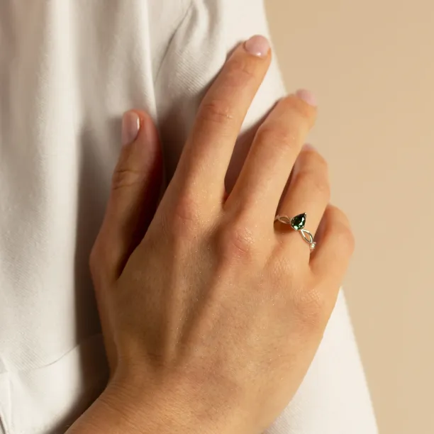 Rolling ring with pear moissanite BRIGITA Image