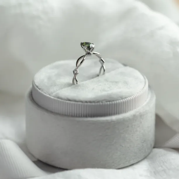 Rolling ring with pear moissanite BRIGITA Image