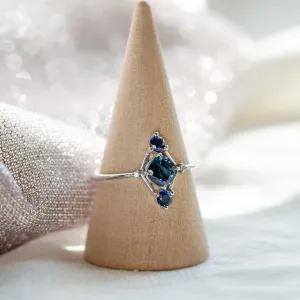 Gold ring with sapphires ANNE Thumbnail