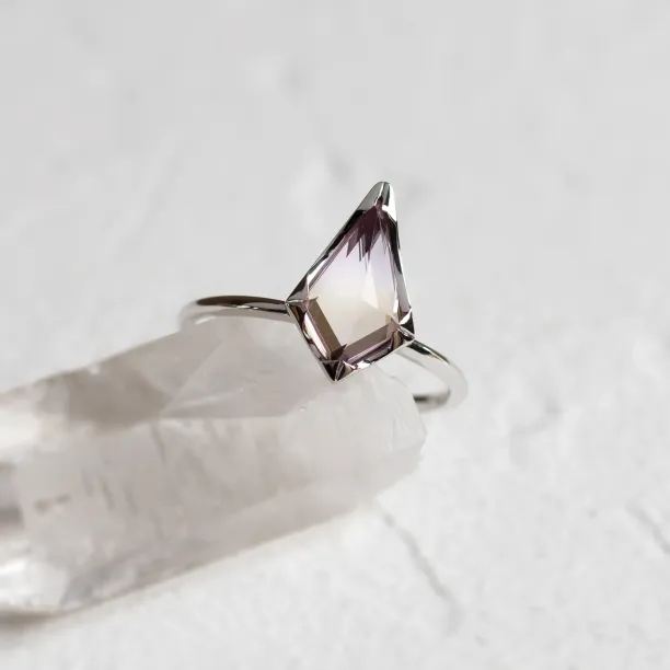 Gold ring with ametrine in kite shape ADELE Image