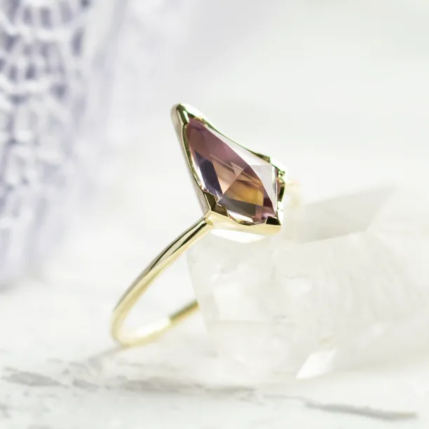 Gold ring with ametrine in kite shape ADELE Image