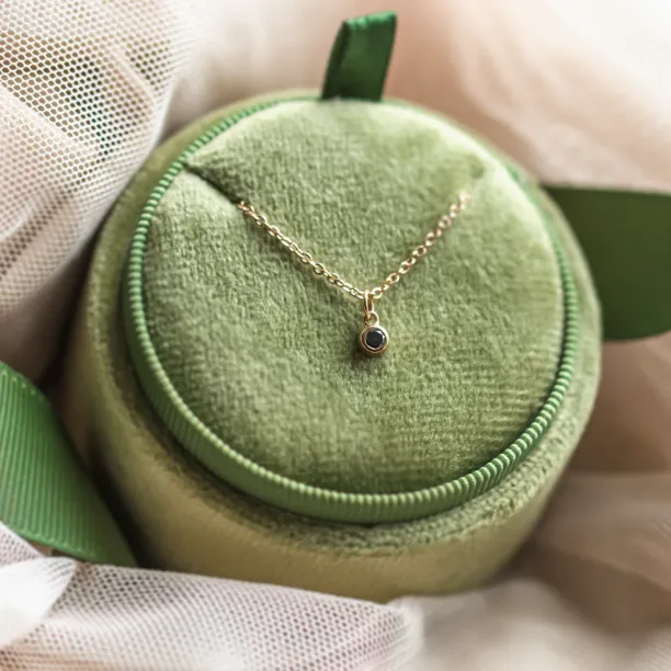 Black diamond in gold jewelry collection DARCY Image