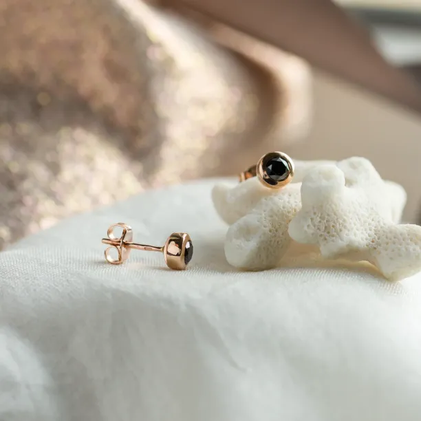 Golden earrings with black diamonds AMAYA Image