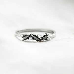 Gold ring with marquise black and classic diamonds VALLO