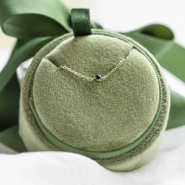 Minimalist bracelet with a black diamond BLAKE Image