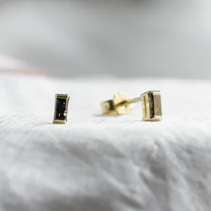 Minimalist earrings with baguette salt and pepper diamonds LOFI Thumbnail