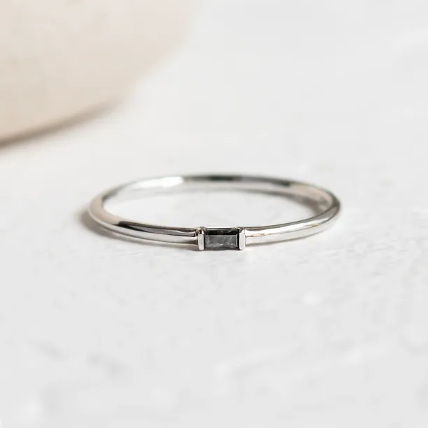 Gold ring with baguette salt'n'pepper diamond TORRE Image