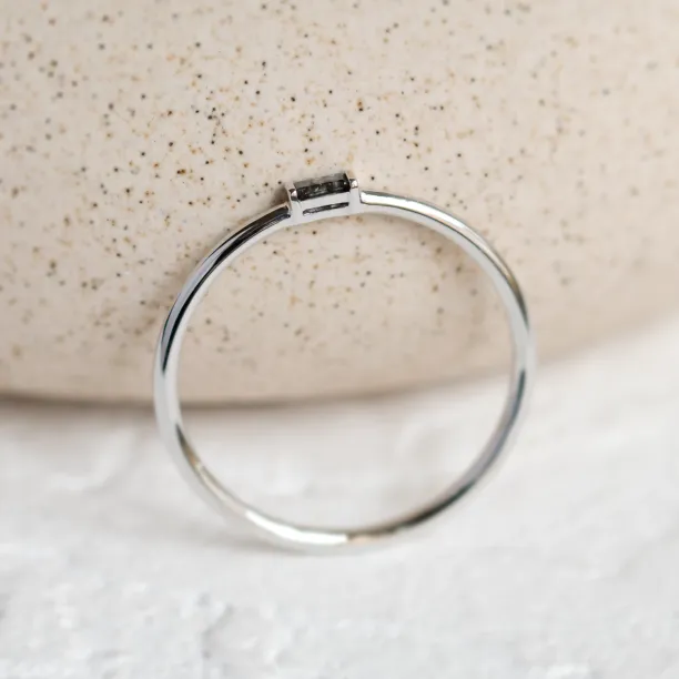 Gold ring with baguette salt'n'pepper diamond TORRE Image