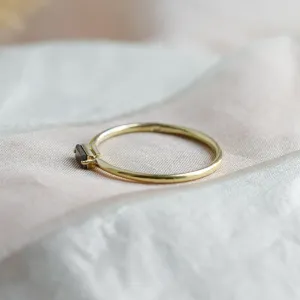 Minimalist ring with baguette salt'n'pepper diamond TASSI Thumbnail
