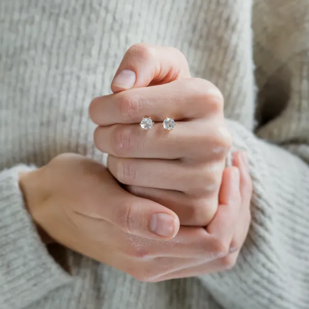 Stud earrings with white moonstone JULIET Image