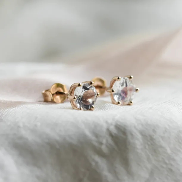 Stud earrings with white moonstone JULIET Image