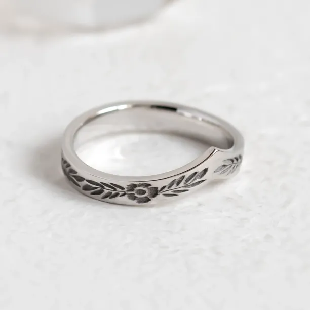 Curved wedding ring with floral motive LENNA Image