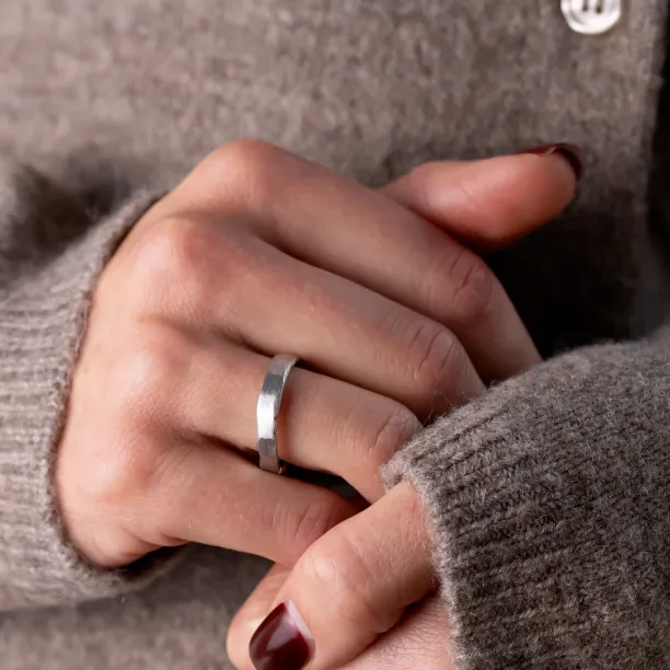 Torn paper edge wedding bands DANTE Image