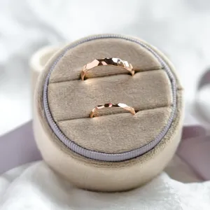 Original wedding rings with hammered surface BEAT Thumbnail