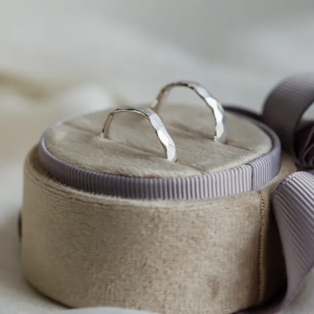 Hammered unusual wedding rings ARYA Image