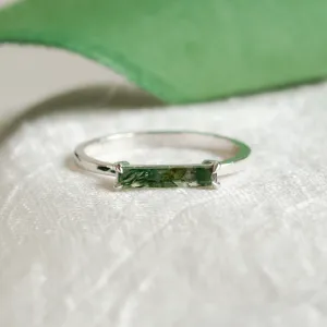 Minimalist ring with baguette moss agate LOKI Thumbnail