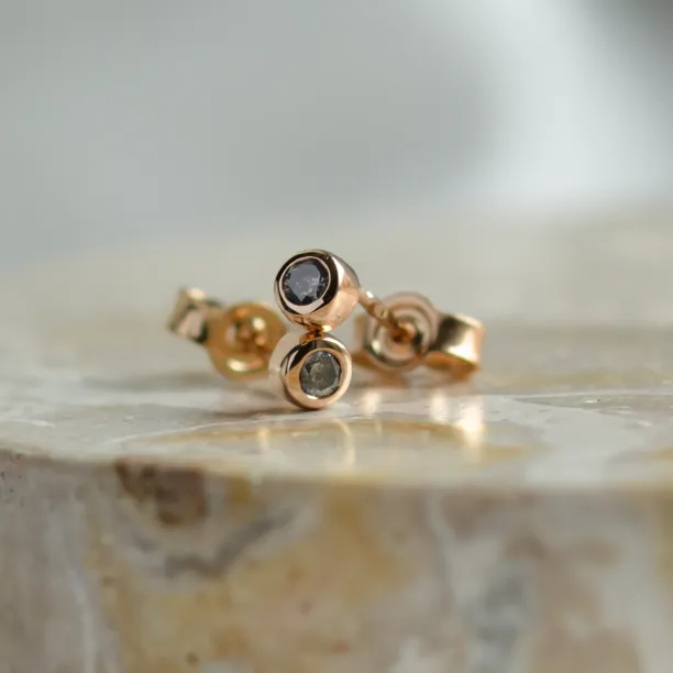 Minimalist salt and pepper diamond earrings ANISE Image