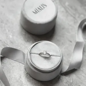 Elegant engagement ring with moissanites BIBIANA Thumbnail