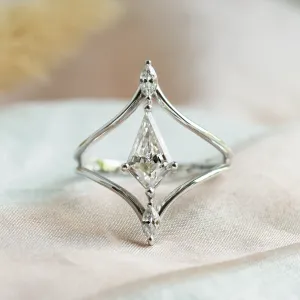 Extravagant split shank ring with moissanites ELOISE Thumbnail