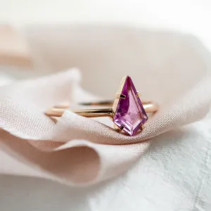 Gold ring with pink sapphire CODY Thumbnail