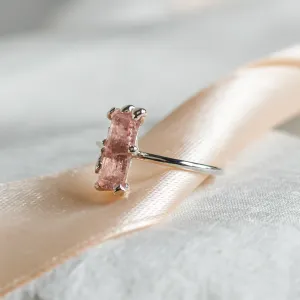 Unusual ring with strawberry quartz ROSA Thumbnail