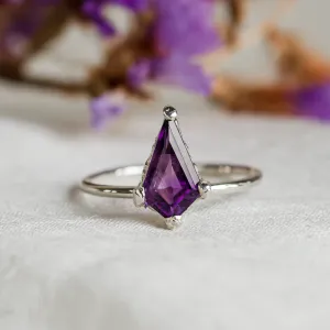Unusual ring with amethyst BORA Thumbnail